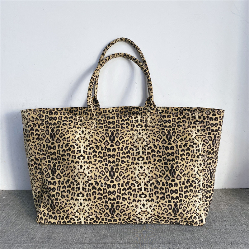 Tas Tote Kanvas Bordir Motif M - Embroidery Motif ulasan dan harga